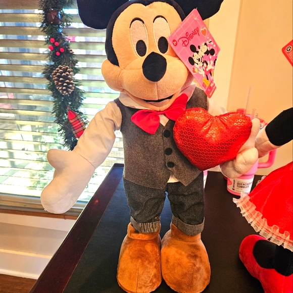 Disney Mickey and Minnie Mouse Valentine Greeters Plush 22" New with tags - Picture 5 of 8